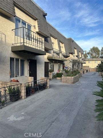 2227 N Broadway K, Santa Ana, CA 92706