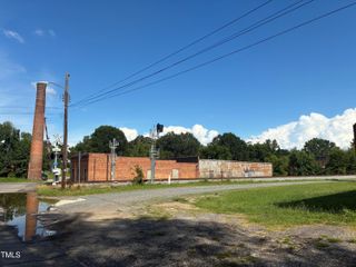 152, 155 E Chisolm Street, Sanford, NC 27330