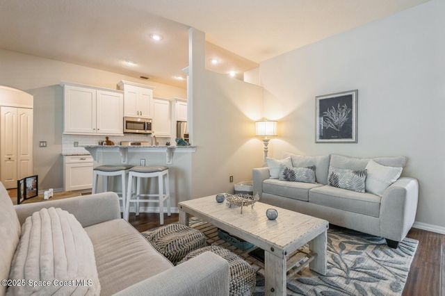 8018 Kingswood Way, Melbourne, FL 32940