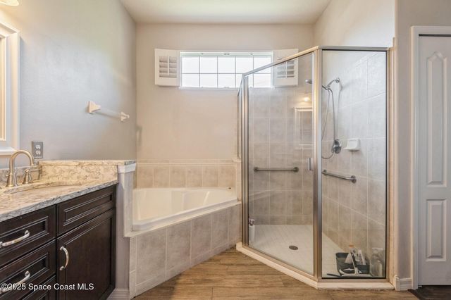 8018 Kingswood Way, Melbourne, FL 32940