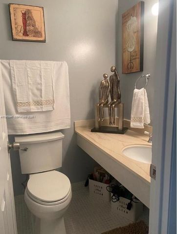 1985 S Ocean Dr 2B, Hallandale Beach, FL 33009