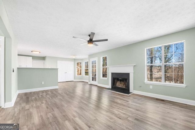 3948 Old Lantern Drive, Lithonia, GA 30038