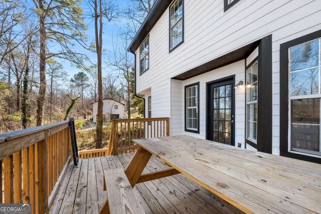 3948 Old Lantern Drive, Lithonia, GA 30038