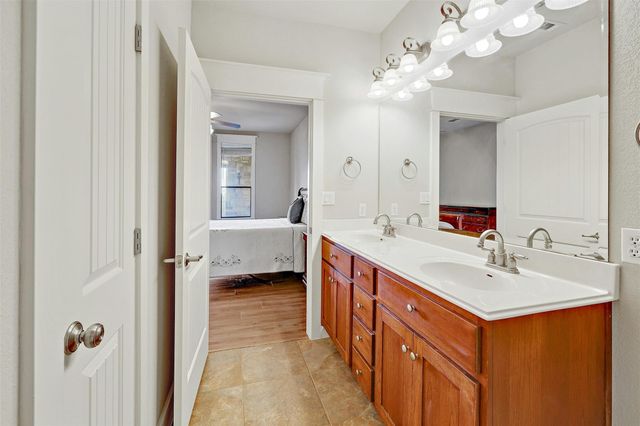 17720 Maritime Point DR 101, Jonestown, TX 78645