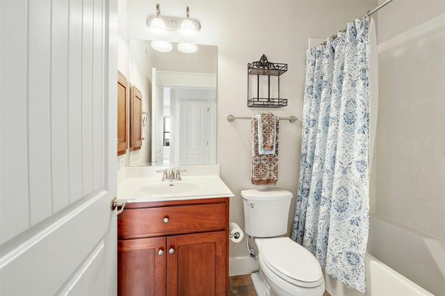 17720 Maritime Point DR 101, Jonestown, TX 78645