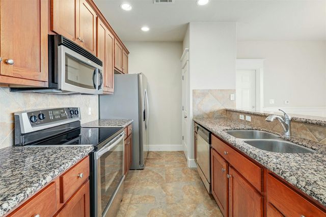 17720 Maritime Point DR 101, Jonestown, TX 78645