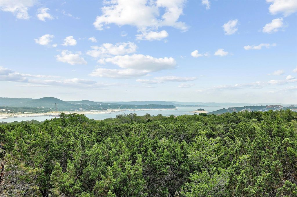 17720 Maritime Point DR 101, Jonestown, TX 78645