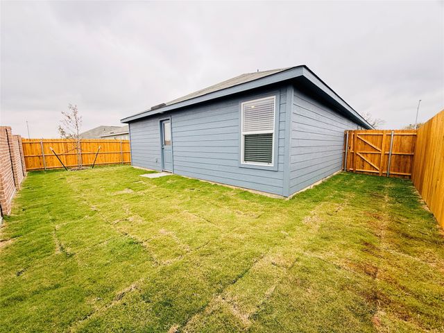 12443 Lost Rock Drive, Rhome, TX 76078