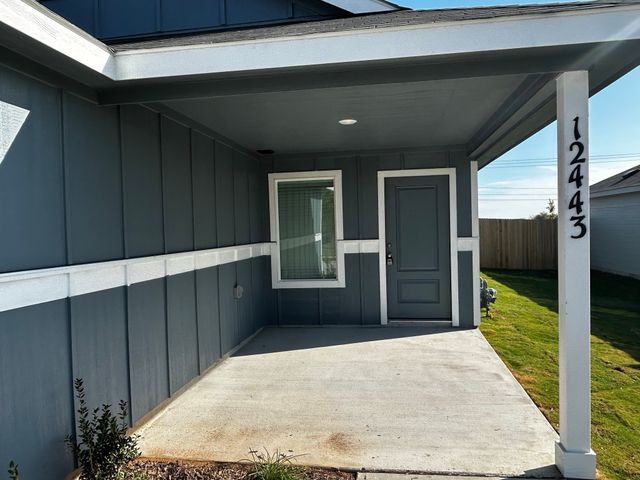 12443 Lost Rock Drive, Rhome, TX 76078