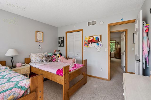 8829 Brunswick Path 1204, Inver Grove Heights, MN 55076