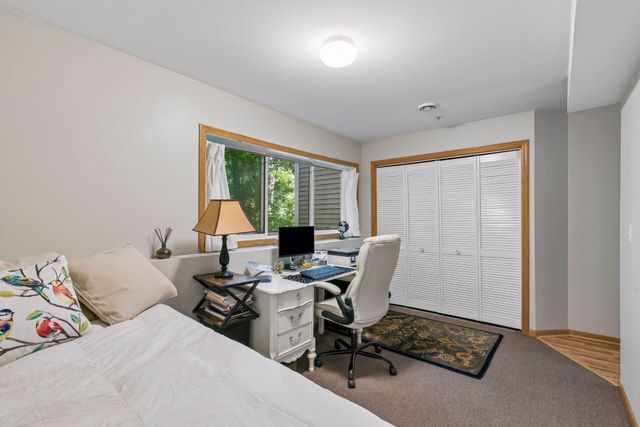 8829 Brunswick Path 1204, Inver Grove Heights, MN 55076