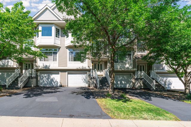 8829 Brunswick Path 1204, Inver Grove Heights, MN 55076