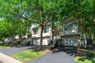 8829 Brunswick Path 1204, Inver Grove Heights, MN 55076