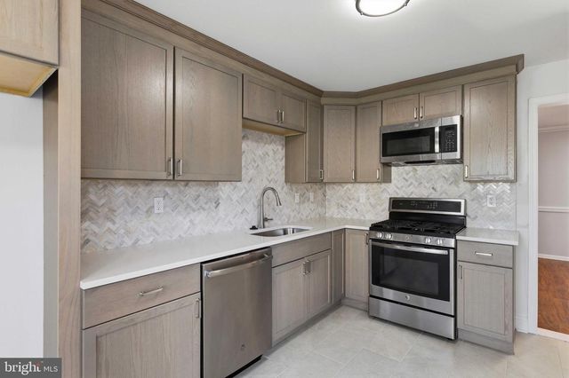 104 SHANNON CT, Warwick, PA 18974