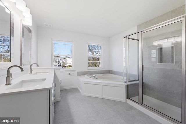 104 SHANNON CT, Warwick, PA 18974