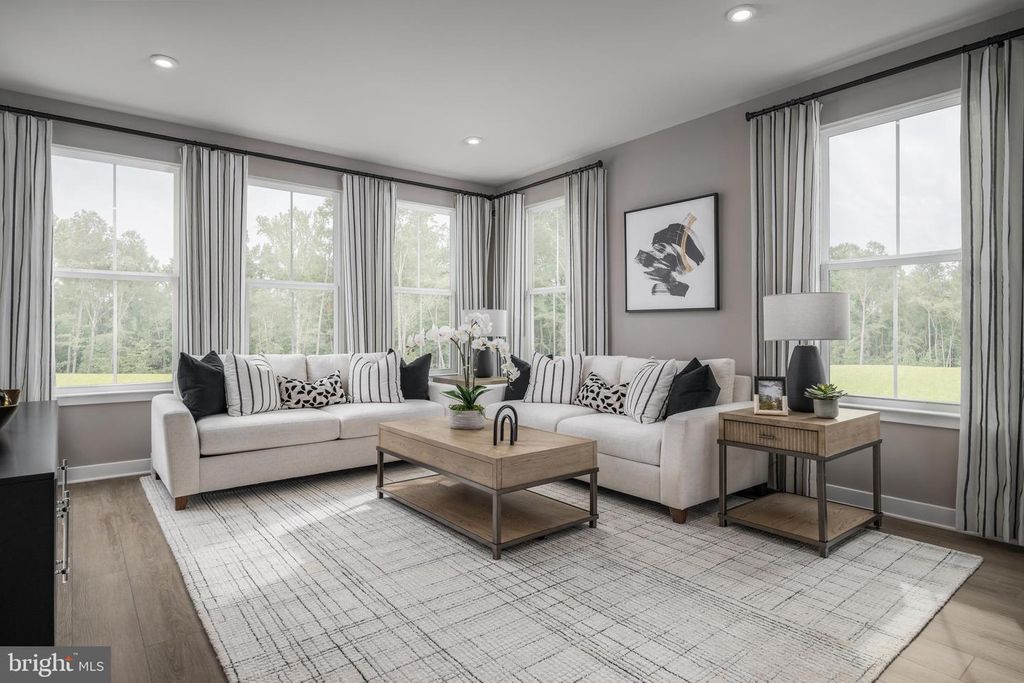 4785 DESTRIER ST, Ranson, WV 25438