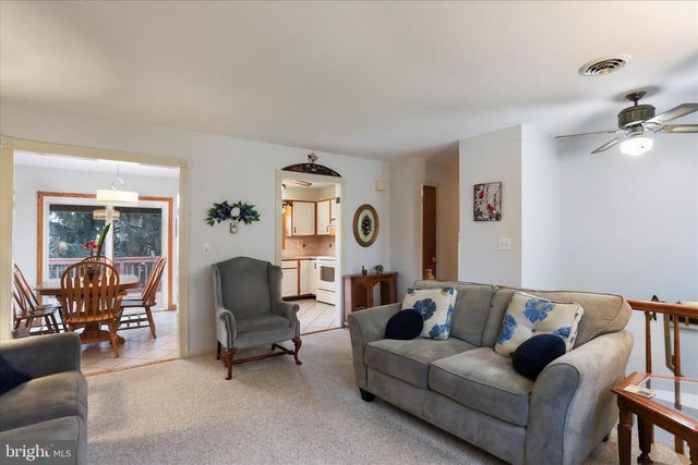 132 JAMESLEE DRIVE, Chambersburg, PA 17202