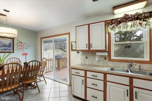 132 JAMESLEE DRIVE, Chambersburg, PA 17202