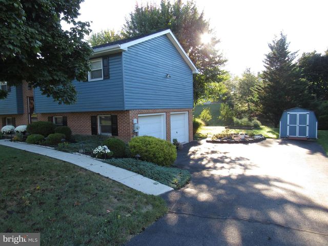 132 JAMESLEE DRIVE, Chambersburg, PA 17202