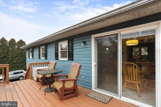 132 JAMESLEE DRIVE, Chambersburg, PA 17202