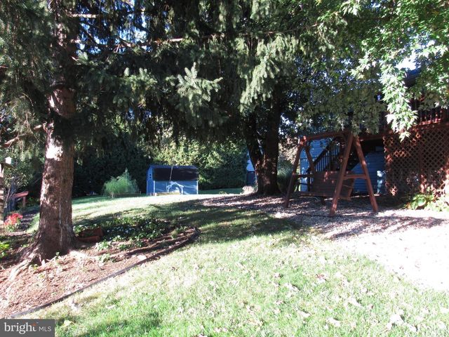 132 JAMESLEE DRIVE, Chambersburg, PA 17202