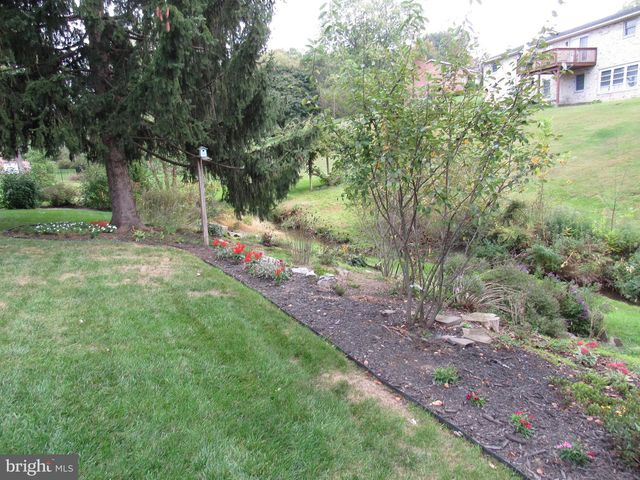 132 JAMESLEE DRIVE, Chambersburg, PA 17202