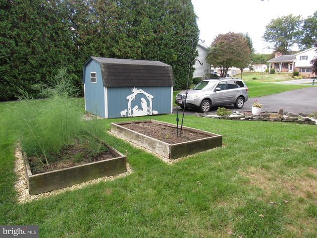 132 JAMESLEE DRIVE, Chambersburg, PA 17202