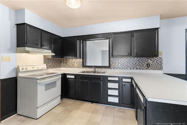 1438 Berriedale Drive, Fayetteville, NC 28304