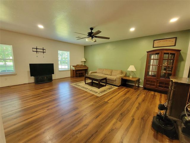 2913 NE 120th Street, Norman, OK 73026