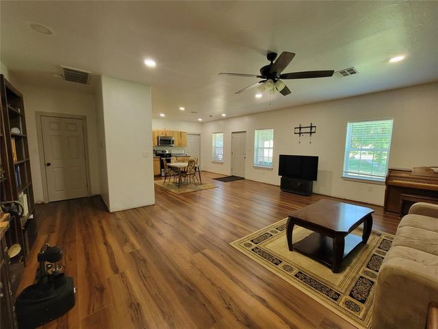 2913 NE 120th Street, Norman, OK 73026