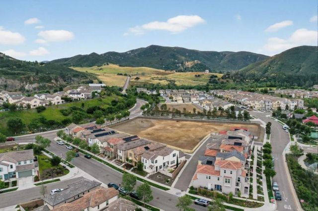 21641 Trail Ridge Drive, Escondido, CA 92029