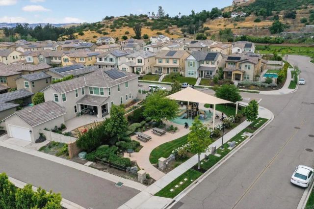 21641 Trail Ridge Drive, Escondido, CA 92029