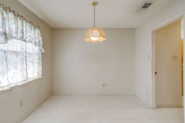 401 Revolution Lane, Arlington, TX 76002