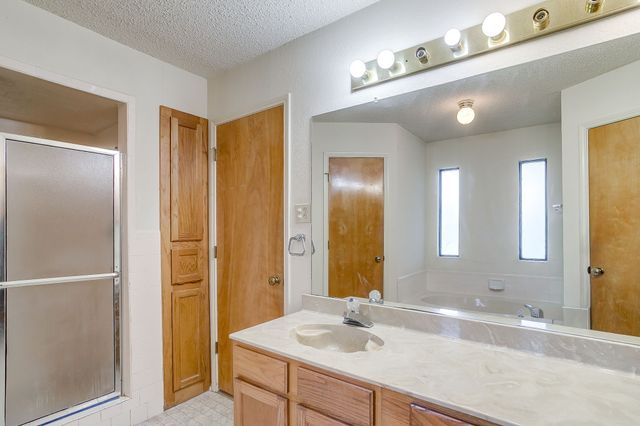 401 Revolution Lane, Arlington, TX 76002