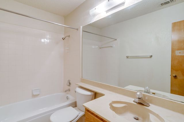401 Revolution Lane, Arlington, TX 76002