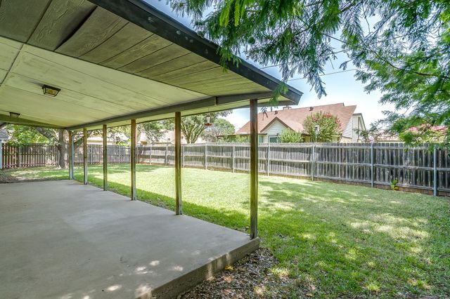 401 Revolution Lane, Arlington, TX 76002