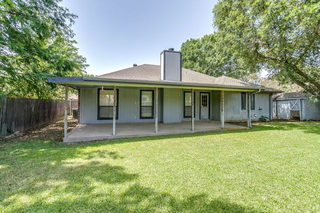 401 Revolution Lane, Arlington, TX 76002