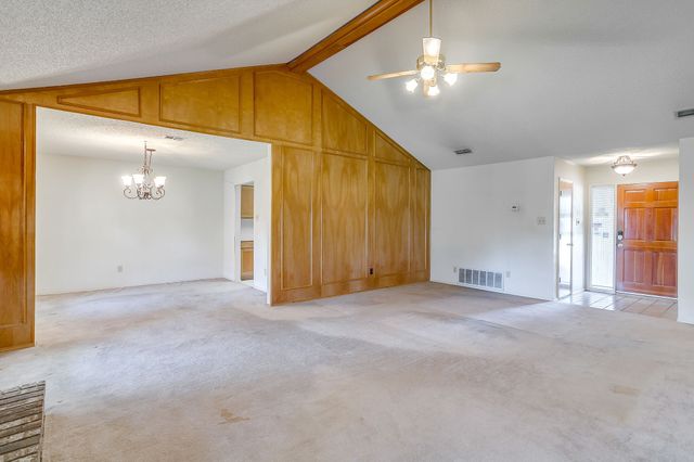401 Revolution Lane, Arlington, TX 76002