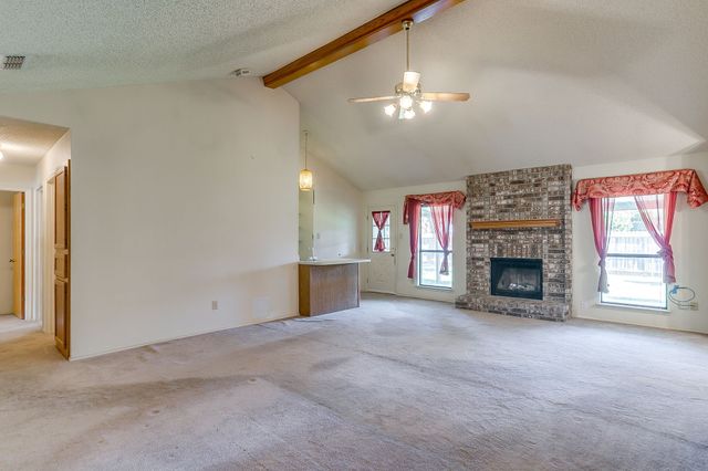 401 Revolution Lane, Arlington, TX 76002