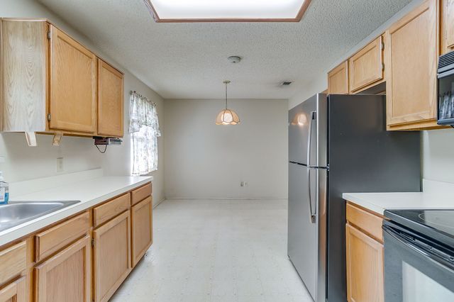 401 Revolution Lane, Arlington, TX 76002