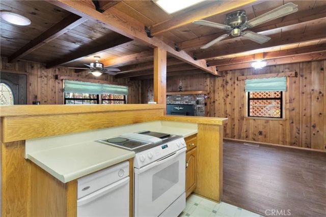 5744 Heath Creek Drive, Wrightwood, CA 92397