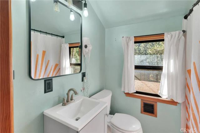 5744 Heath Creek Drive, Wrightwood, CA 92397