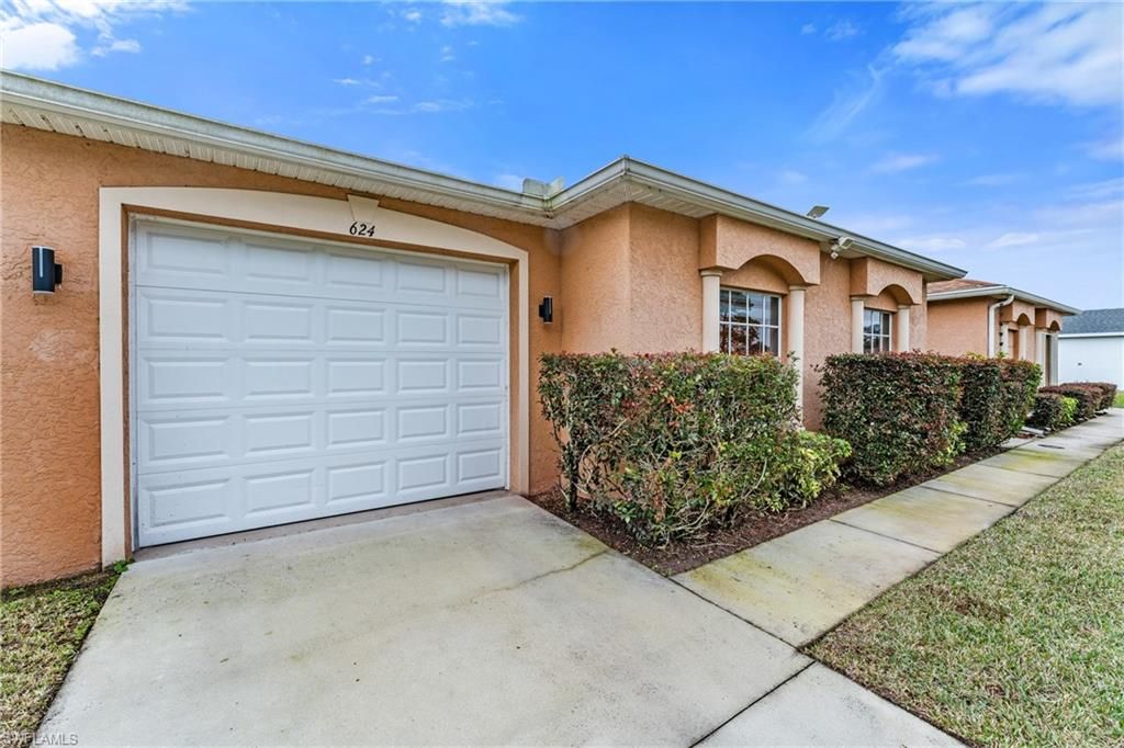 624 Falls LN, LEHIGH ACRES, FL 33974 — photo 5