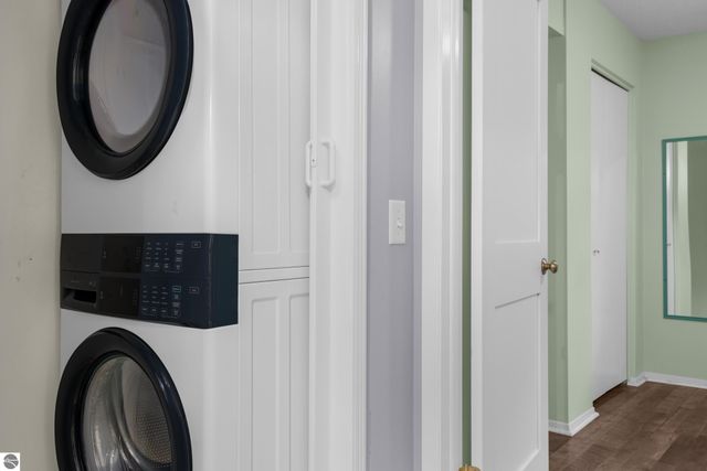 4106 Robin Hood Lane, Traverse City, MI 49684