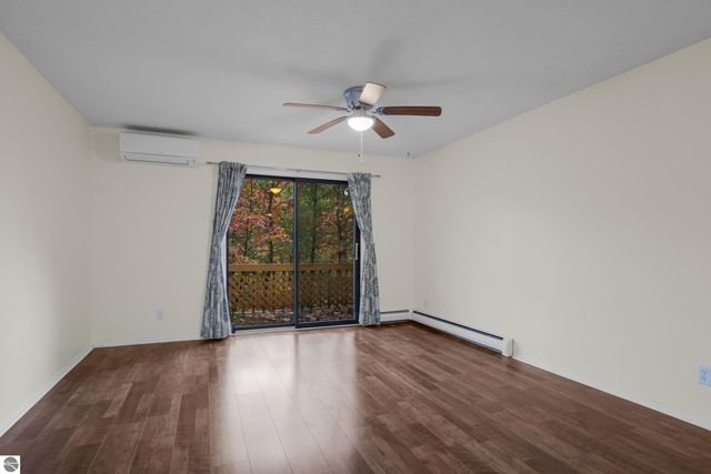 4106 Robin Hood Lane, Traverse City, MI 49684