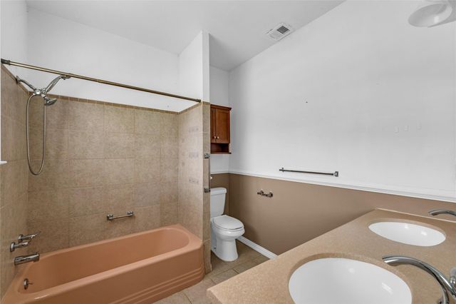 2527 Avenue G, Rosenberg, TX 77471