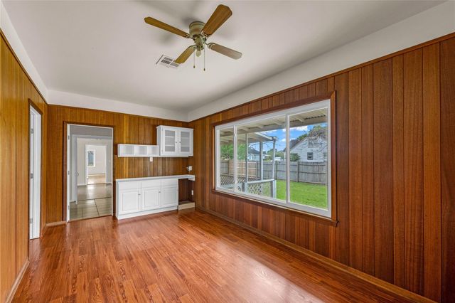 2527 Avenue G, Rosenberg, TX 77471