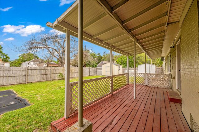 2527 Avenue G, Rosenberg, TX 77471