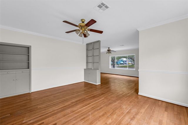 2527 Avenue G, Rosenberg, TX 77471