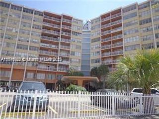 2025 NE 164th St 302, North Miami Beach, FL 33162